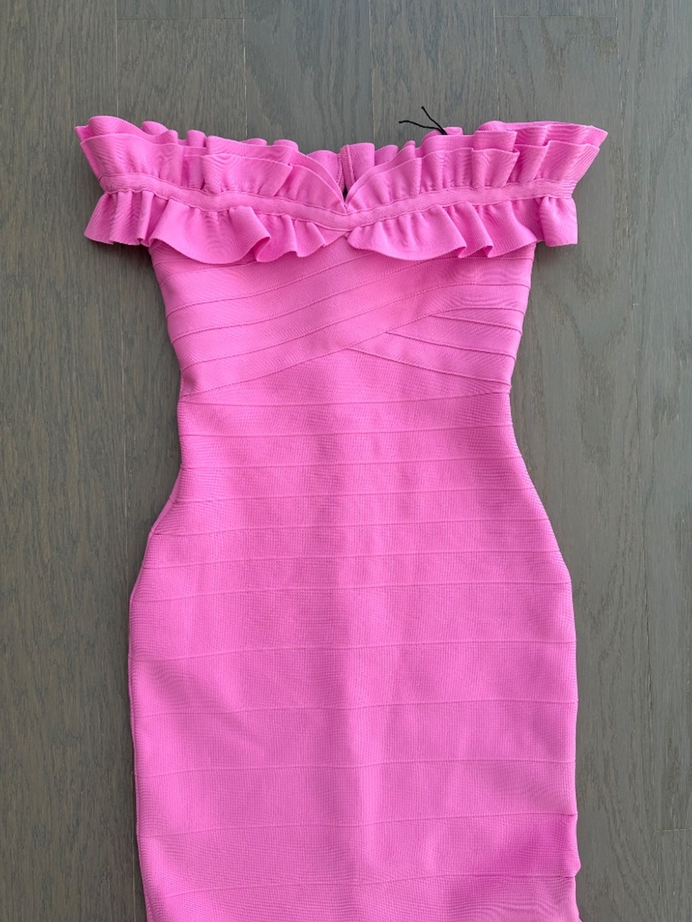 ELLIATT Orelia Candy Pink Knit Ruffle Off The Shoulder Maxi Dress Gown - SMALL - Picture 5 of 13